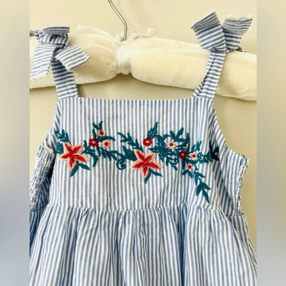 NWOT Baby Gap Blue & white Striped Dress with floral embroidery size 12-18m